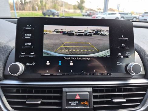 Used 2019 Honda Accord LX image 21