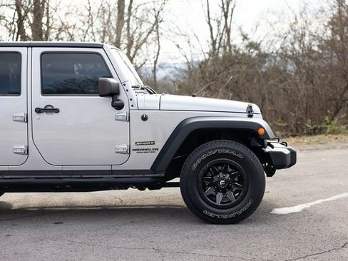 Used 2015 Jeep Wrangler Unlimited Sport w/ Quick Order Package 24S image 11