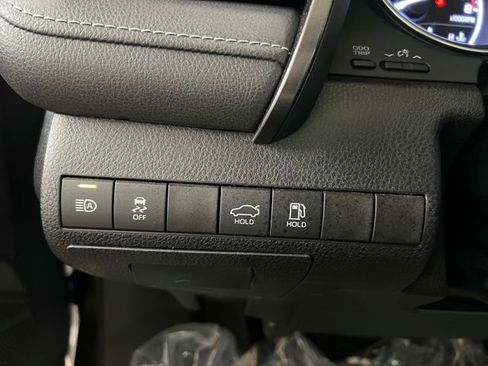 Used 2020 Toyota Camry SE image 14