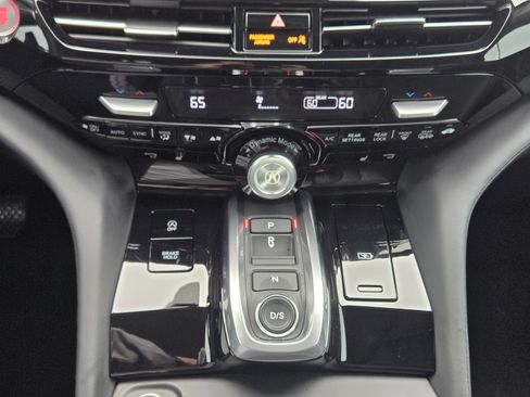 Certified 2025 Acura MDX w/ Technology Package image 20