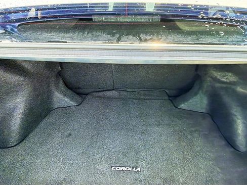 Used 2017 Toyota Corolla SE w/ SE Premium Package image 23