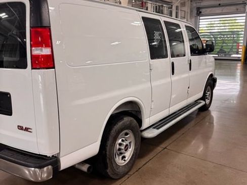 Used 2025 GMC Savana 2500 w/ Driver Convenience Package RWD image 5