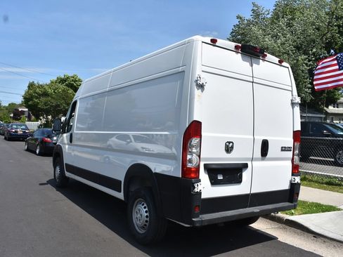 Used 2026 RAM ProMaster 2500 w/ Convenience Group FWD image 8