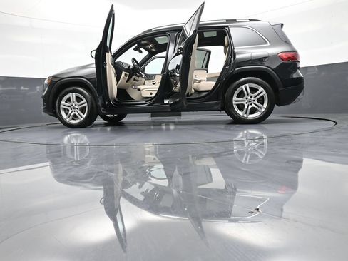 Used 2020 Mercedes-Benz GLB 250 4MATIC image 49