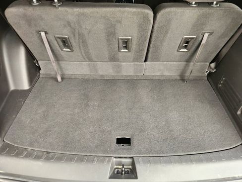 Used 2022 Chevrolet Traverse LT w/ LPO, Cargo Package image 29