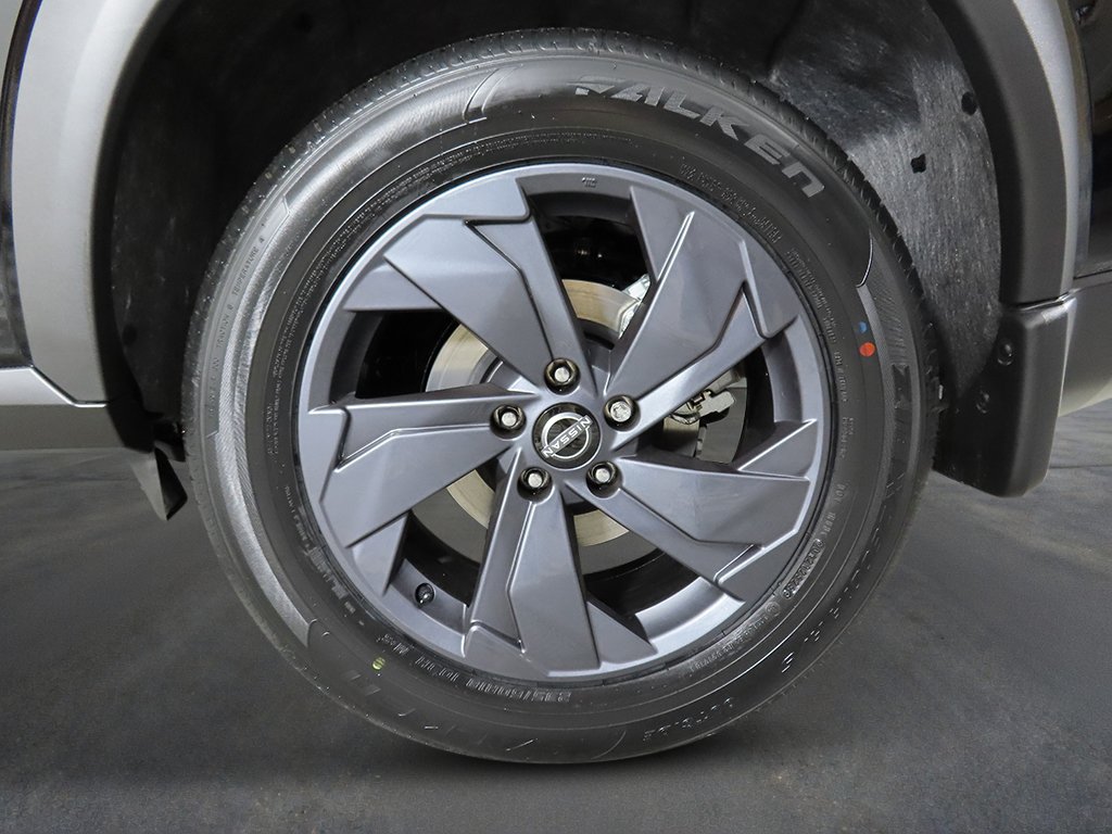 New 2027 Nissan Rogue SV FWD image 9