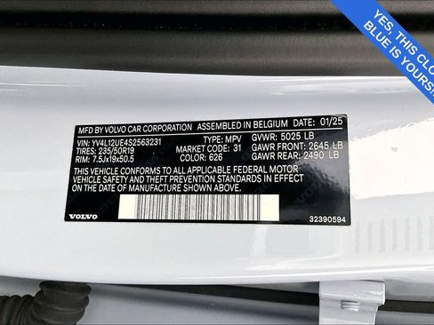 Certified 2025 Volvo XC40 B5 Plus image 43