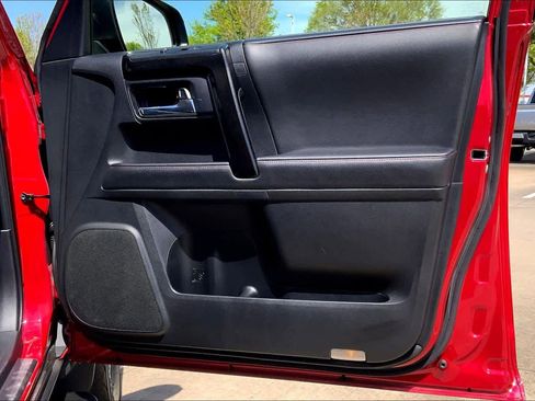 Used 2024 Toyota 4Runner TRD Off-Road Premium image 22