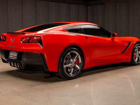 Used 2014 Chevrolet Corvette Stingray Coupe w/ 2LT Preferred Equipment Group image 9