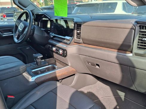 Used 2026 GMC Sierra 1500 SLT w/ SLT Premium Package AWD/4WD image 11