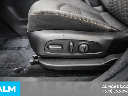 Used 2019 Chevrolet Equinox LT image 31