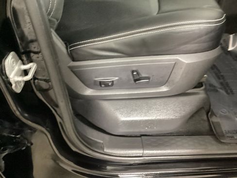 Used 2012 RAM 1500 Laramie image 9