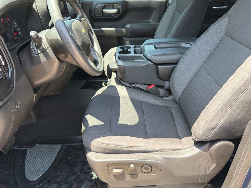 Used 2022 Chevrolet Silverado 1500 Custom RWD image 22