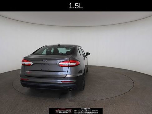 Used 2019 Ford Fusion SE image 16