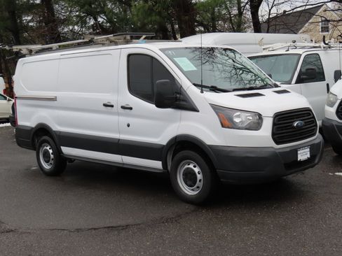 Used 2018 Ford Transit 250 130 Low Roof image 22