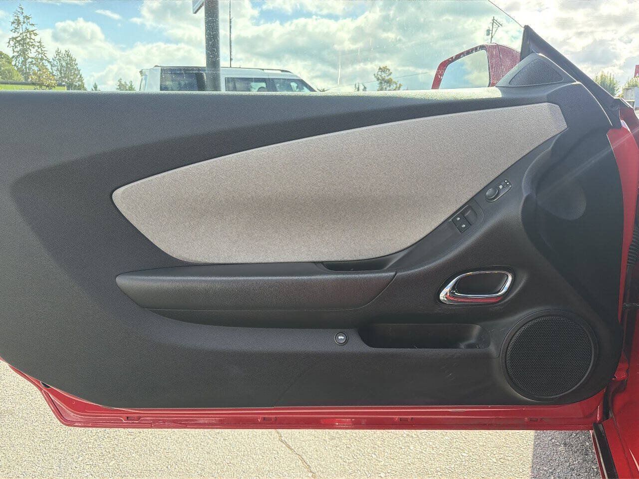 Used 2011 Chevrolet Camaro LS RWD image 19