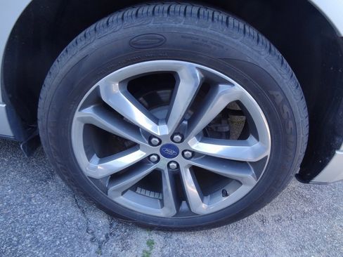 Used 2015 Ford Edge Sport w/ Equipment Group 401A image 12