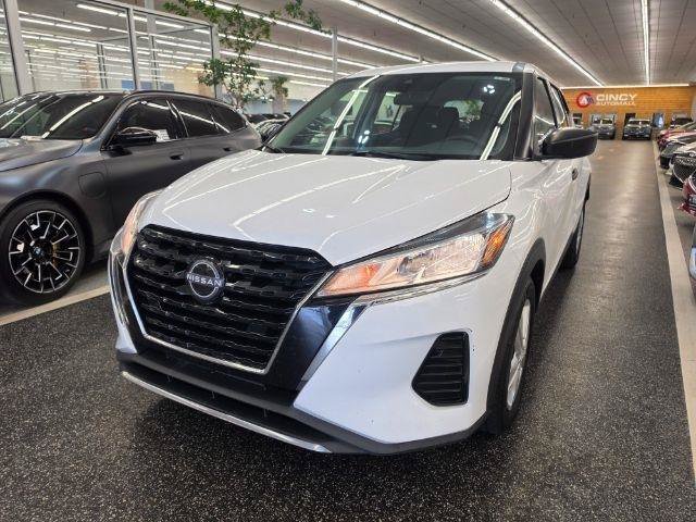Used 2023 Nissan Kicks S FWD image 2