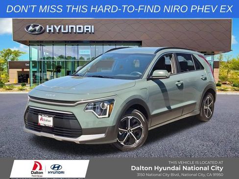Used 2024 Kia Niro EX FWD image 1