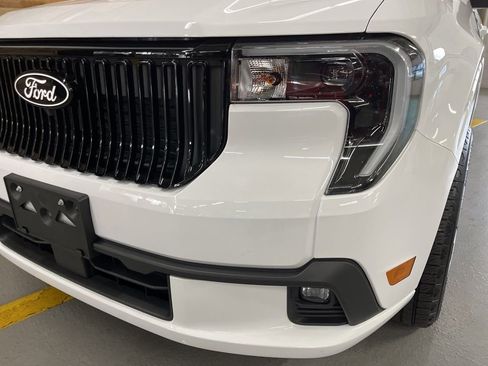 Used 2025 Ford Maverick Lobo image 9