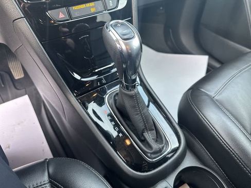 Used 2019 Buick Encore Essence image 17