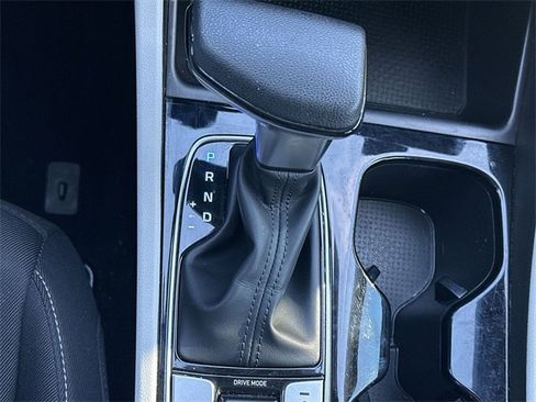 Certified 2024 Hyundai Tucson SE image 13