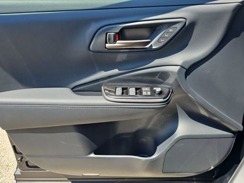 New 2026 Toyota Crown Platinum image 27