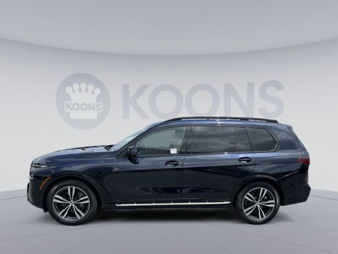 Used 2024 BMW X7 xDrive40i w/ M Sport Package AWD/4WD image 2