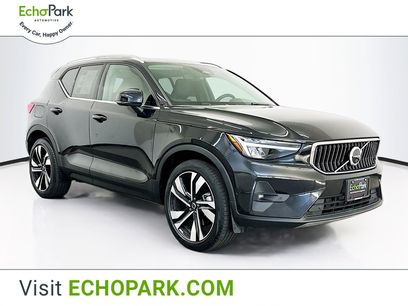 Used 2025 Volvo XC40 B5 Plus