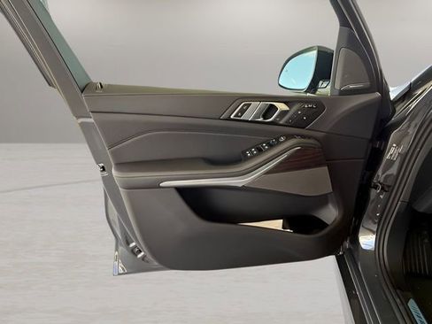 Used 2026 BMW X7 xDrive40i image 24