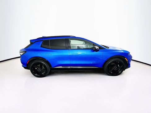 Used 2024 Chevrolet Equinox EV RS image 33