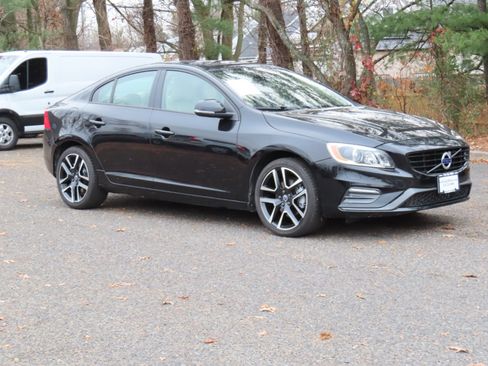 Used 2018 Volvo S60 T5 Dynamic w/ Vision Package image 8