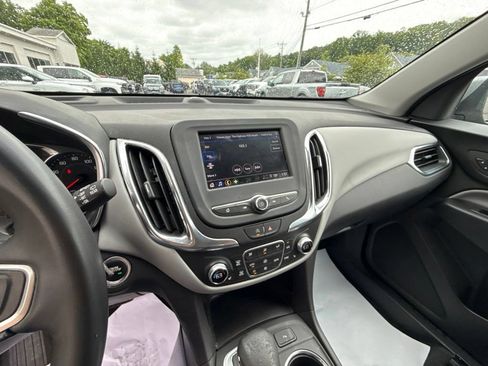 Used 2024 Chevrolet Equinox LT AWD/4WD image 36