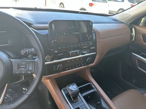 Used 2024 Nissan Pathfinder Platinum w/ Cargo Package FWD image 17