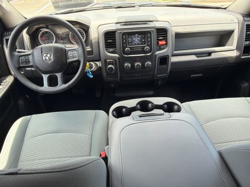 Used 2020 RAM 1500 Tradesman w/ Tradesman SXT Package RWD image 2