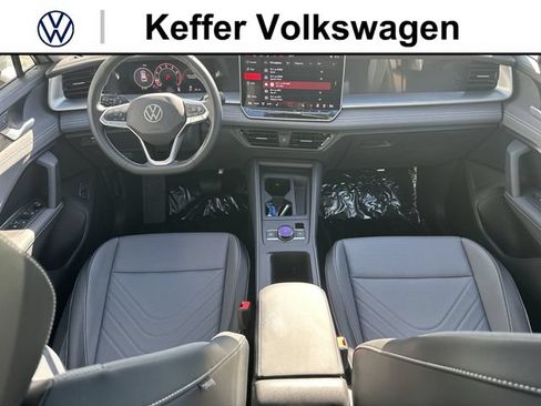 New 2026 Volkswagen Tiguan SE AWD/4WD image 28