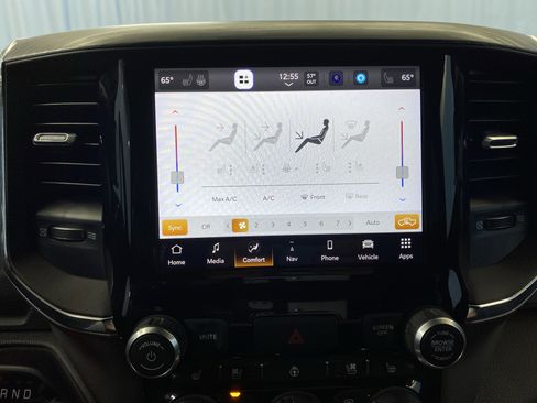 Used 2024 RAM 1500 Laramie image 17