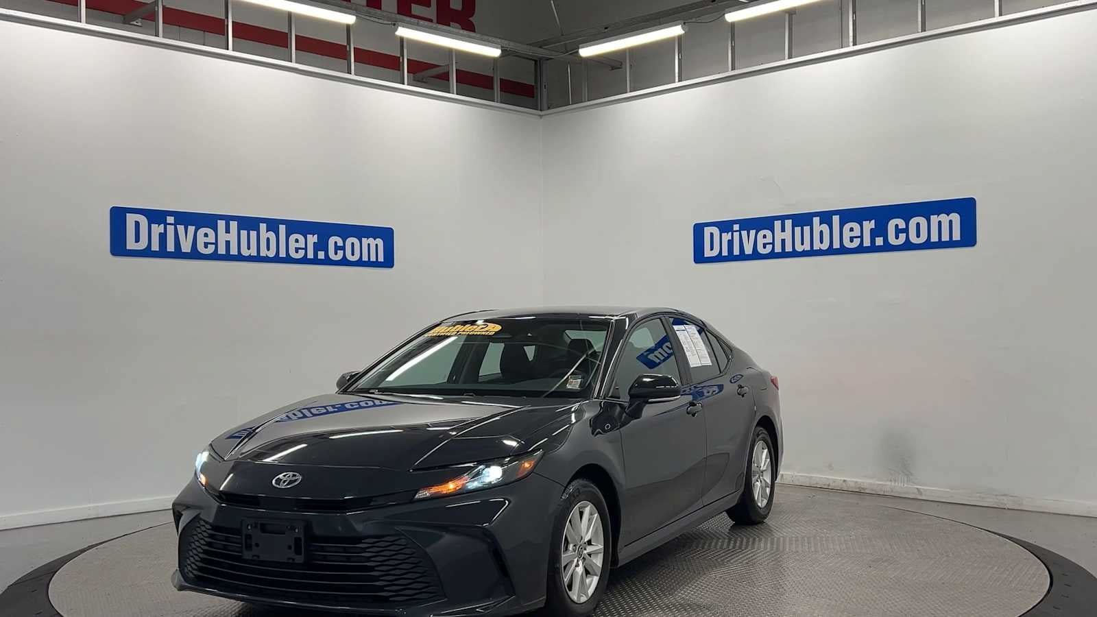 Used 2025 Toyota Camry LE FWD image 4