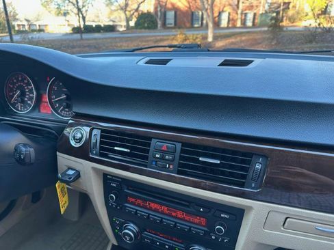 Used 2011 BMW 328i Sedan image 38