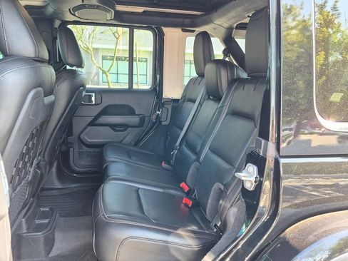 Used 2021 Jeep Wrangler Unlimited Rubicon AWD/4WD image 27