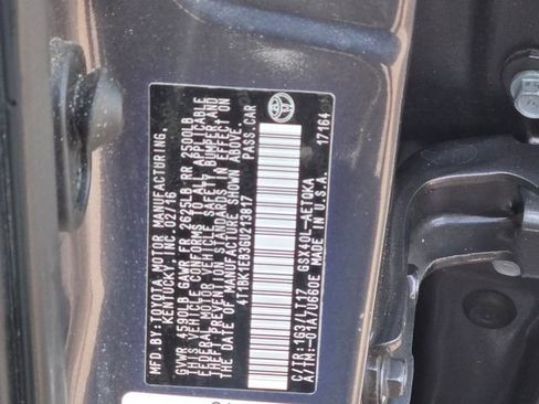 Used 2016 Toyota Avalon Touring image 20