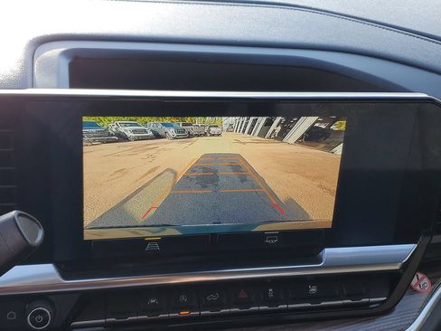Used 2025 Chevrolet Silverado 1500 LT RWD image 22