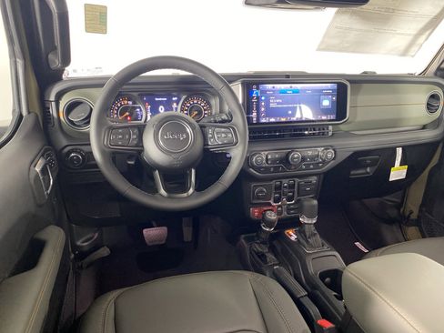 New 2026 Jeep Gladiator Mojave image 16