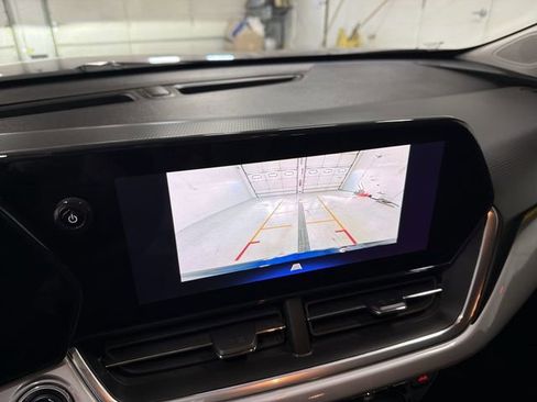 Certified 2024 Chevrolet Trax LT FWD image 23