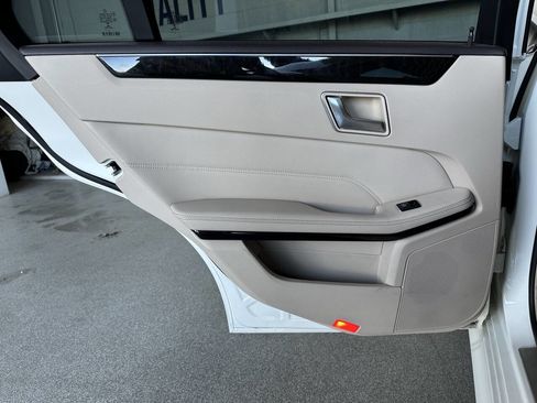 Used 2015 Mercedes-Benz E 350 Sedan image 19