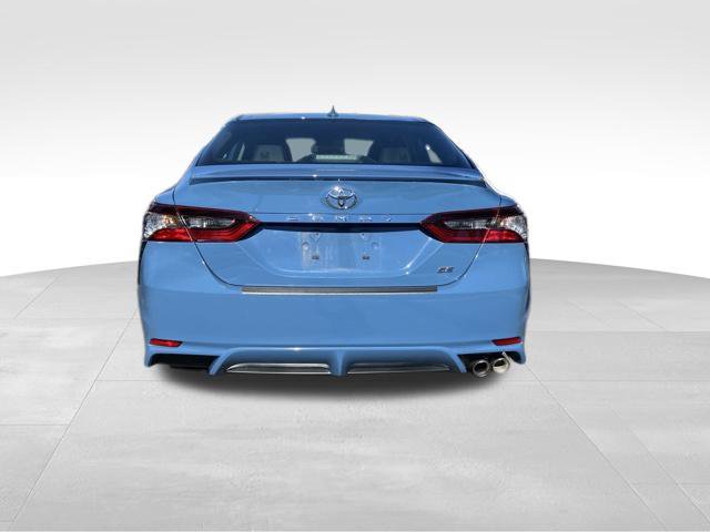 Used 2024 Toyota Camry SE w/ Cold Weather Package FWD image 6