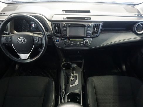 Used 2018 Toyota RAV4 XLE image 22