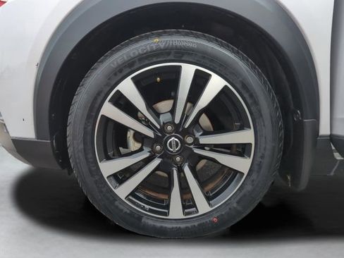 Used 2020 Nissan Kicks SR image 44