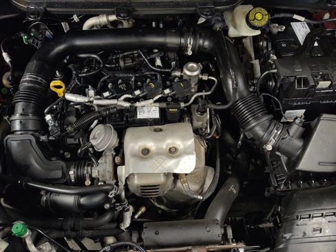 Used 2019 Ford EcoSport SE w/ SE Convenience Package image 30