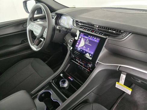 New 2025 Jeep Grand Cherokee Laredo X image 29